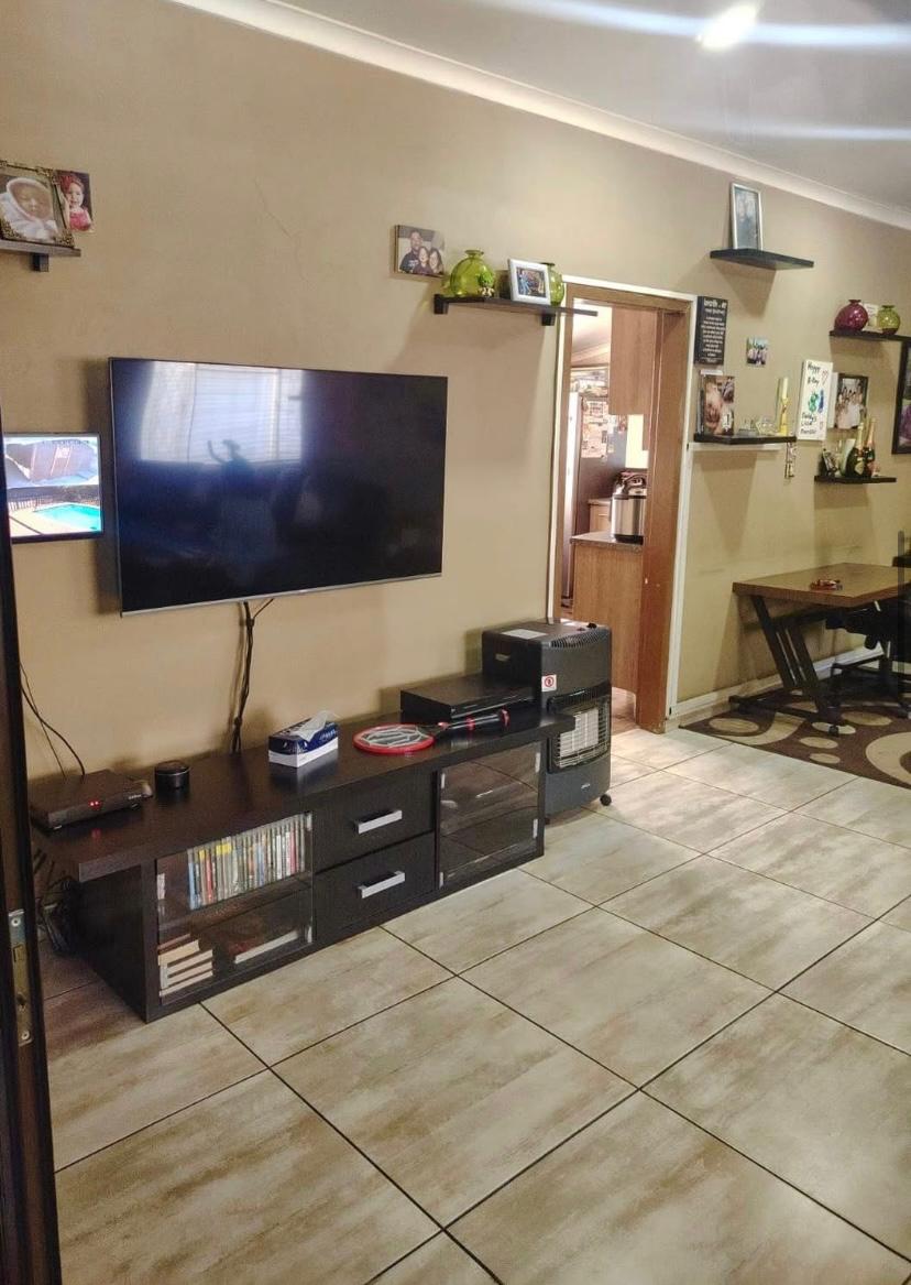 3 Bedroom Property for Sale in Sasolburg Free State